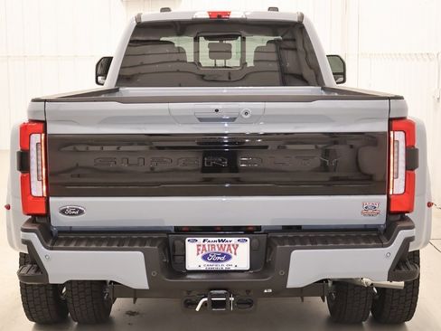 New 2026 Ford F450 Platinum w/ FX4 Off-Road Package image 7