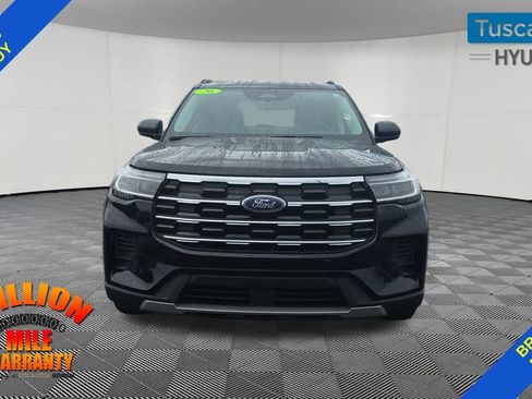 Used 2026 Ford Explorer Active RWD image 2