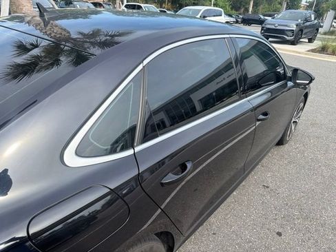 Certified 2022 Volkswagen Passat 2.0T SE FWD image 16