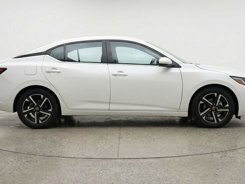 Used 2025 Nissan Sentra SV image 11
