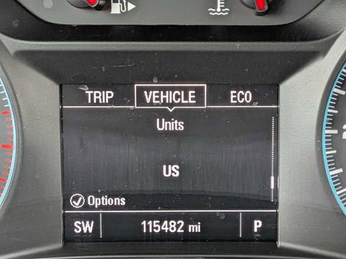 Used 2018 Chevrolet Malibu LT image 30