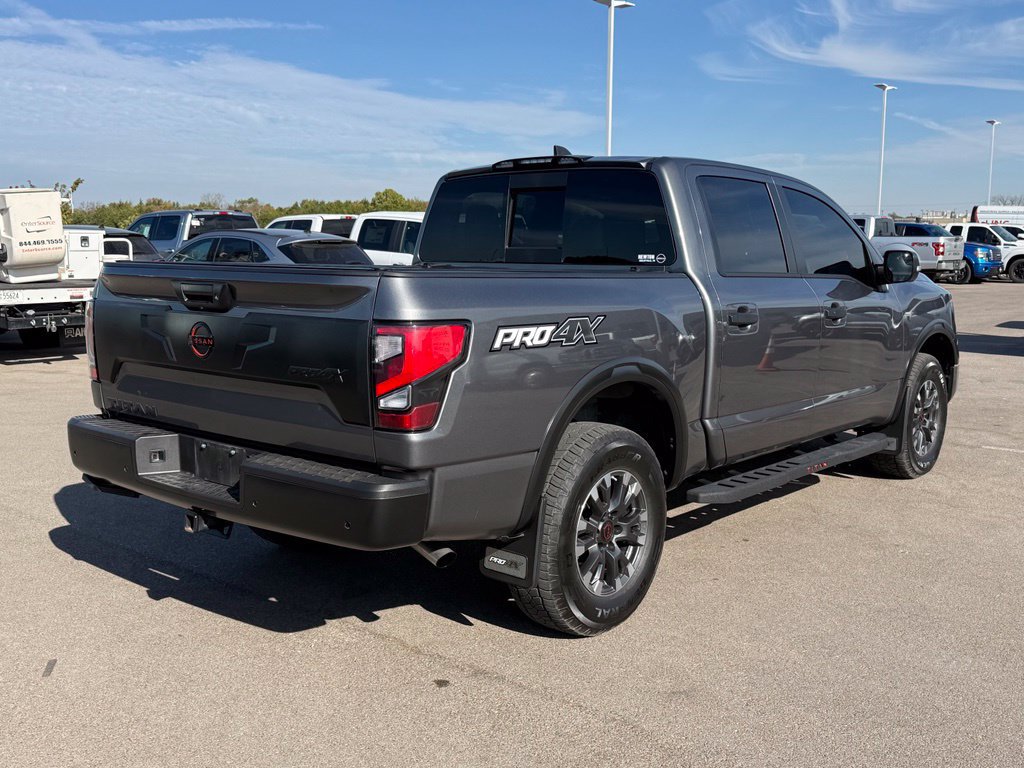 Used 2024 Nissan Titan PRO-4X w/ Pro-4x Convenience Package AWD/4WD image 18