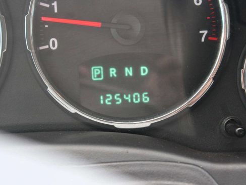 Used 2010 Jeep Liberty Sport RWD image 9