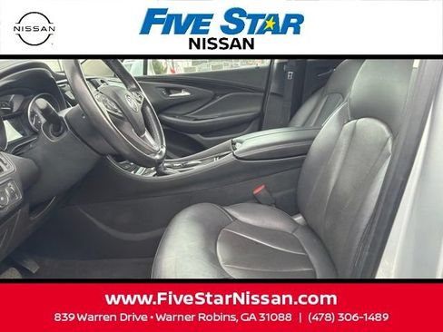 Used 2019 Buick Envision Essence AWD/4WD image 11