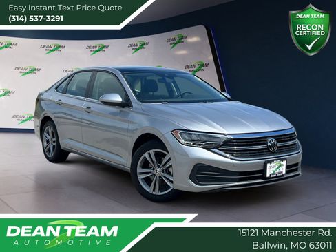 Used 2024 Volkswagen Jetta SE FWD image 1