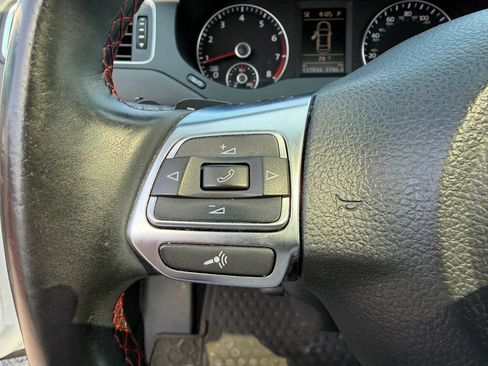 Used 2014 Volkswagen Jetta GLI Autobahn FWD image 31
