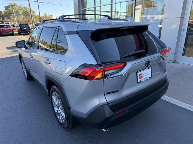 Certified 2022 Toyota RAV4 XLE Premium AWD/4WD image 5