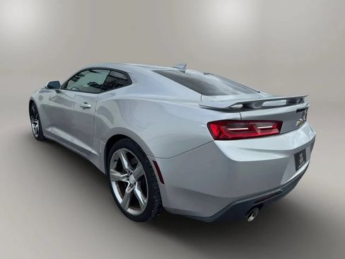 Used 2016 Chevrolet Camaro SS RWD image 5