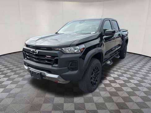 Used 2026 Chevrolet Colorado Trail Boss AWD/4WD image 13