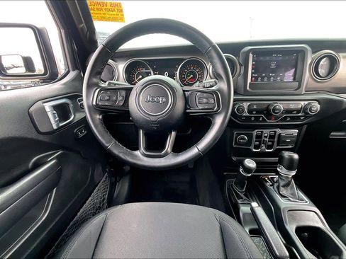 Used 2021 Jeep Wrangler Unlimited Willys image 6