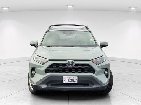 Used 2021 Toyota RAV4 XLE w/ Convenience Package image 2