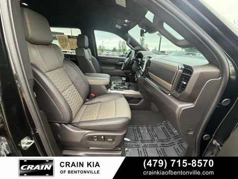 Used 2024 Chevrolet Silverado 1500 ZR2 w/ Technology Package AWD/4WD image 32