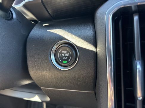 Used 2025 GMC Acadia Elevation image 23