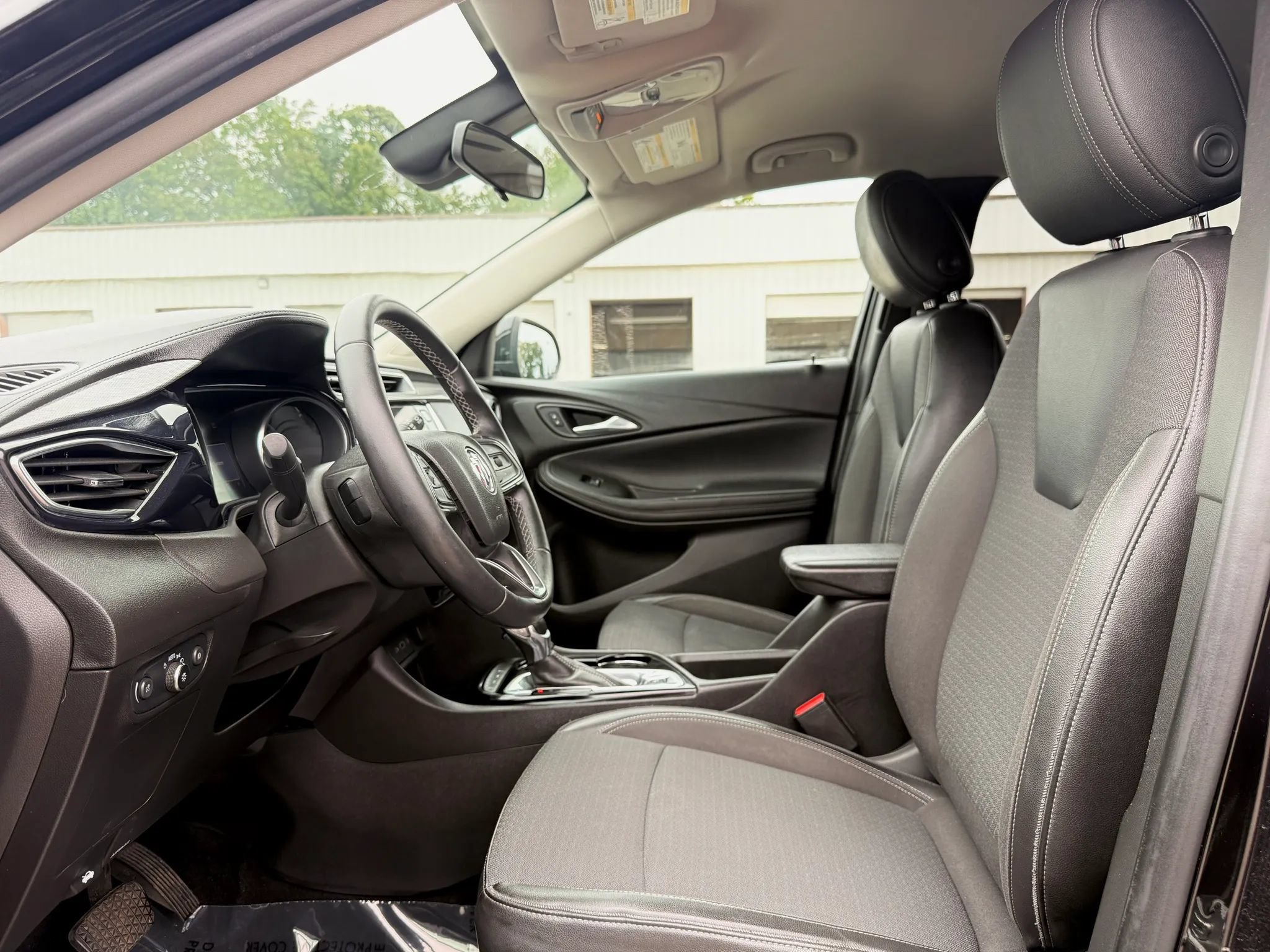 Used 2020 Buick Encore GX Select w/ Sport Touring Package AWD/4WD image 2