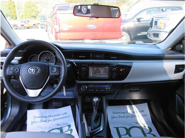 Used 2015 Toyota Corolla LE FWD image 5