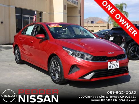Used 2023 Kia Forte LXS image 1