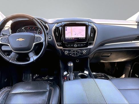 Used 2020 Chevrolet Traverse Premier FWD image 16