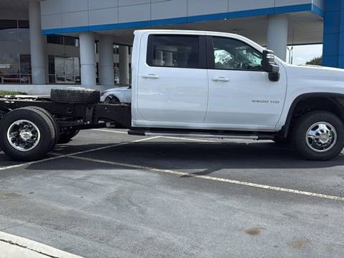 New 2026 Chevrolet Silverado 3500 LT w/ Convenience Package image 8