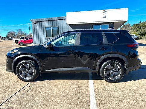 Certified 2025 Nissan Rogue SV image 5