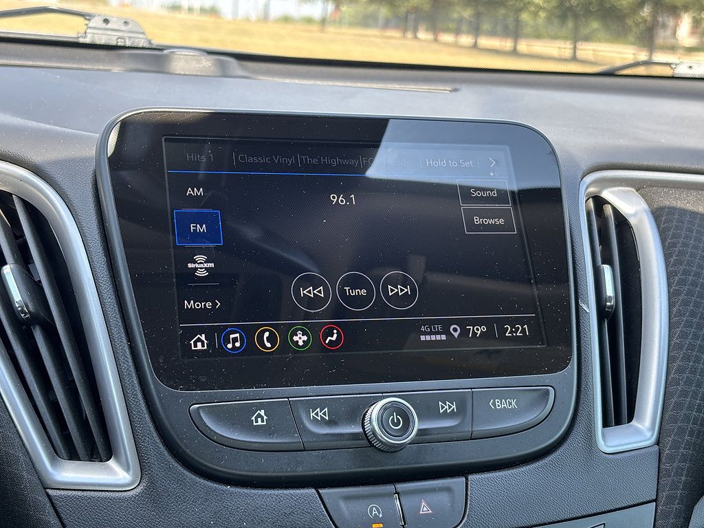 Used 2025 Chevrolet Malibu LT FWD image 19