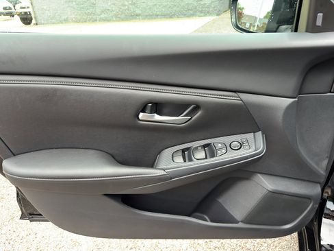 New 2025 Nissan Sentra SV w/ Trunk Package image 27