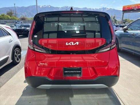 Certified 2023 Kia Soul LX FWD image 6