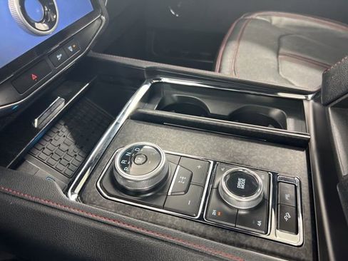 Used 2023 Ford Expedition Max Limited image 20