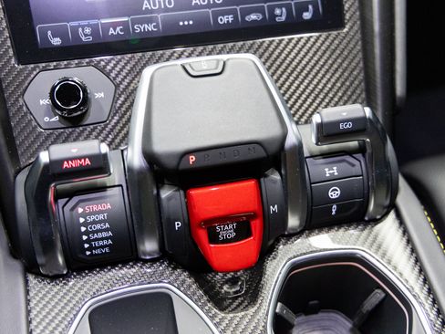 Used 2024 Lamborghini Urus S AWD/4WD image 42