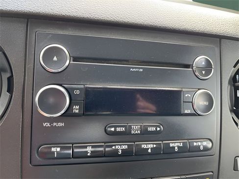 Used 2015 Ford F550 4x4 Regular Cab Super Duty image 16