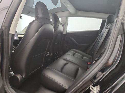 Used 2018 Tesla Model 3 Long Range RWD image 29