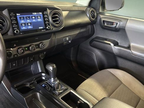 Used 2020 Toyota Tacoma SR image 19