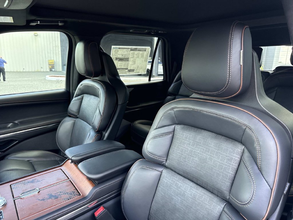 New 2027 Lincoln Navigator Black Label AWD/4WD image 23