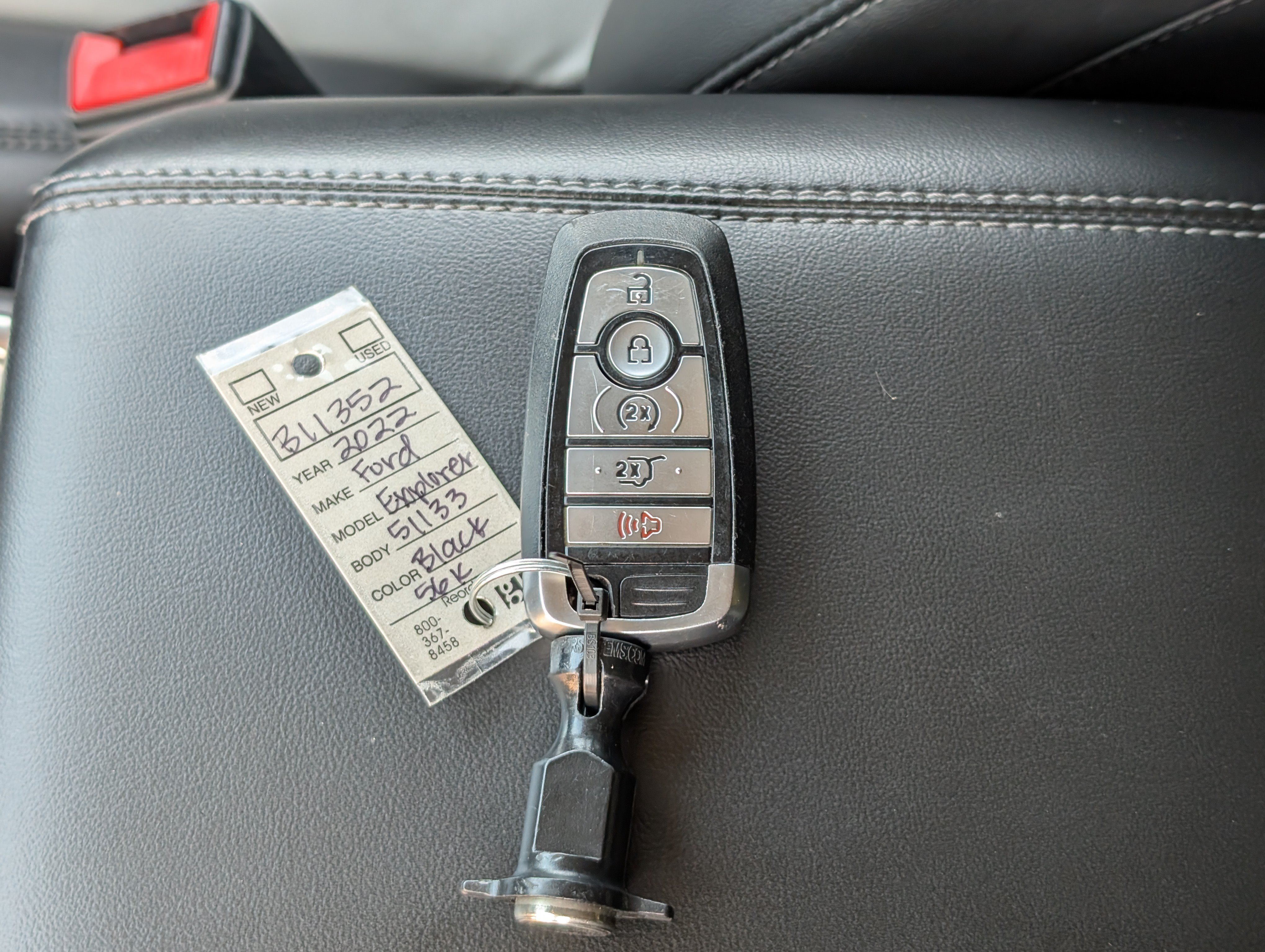 Used 2022 Ford Explorer XLT w/ Equipment Group 202A AWD/4WD image 40