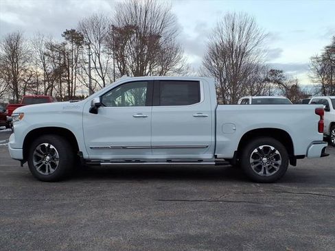 New 2026 Chevrolet Silverado 1500 High Country w/ Technology Package AWD/4WD image 3