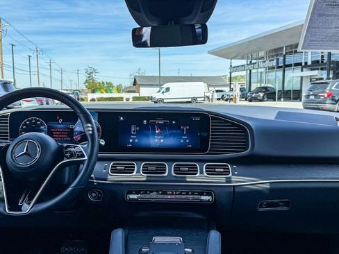 Certified 2025 Mercedes-Benz GLE 450 4MATIC image 17