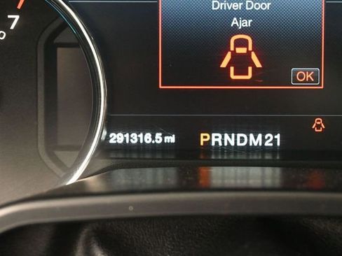 Used 2016 Ford F150 Platinum w/ FX4 Off-Road Package image 37