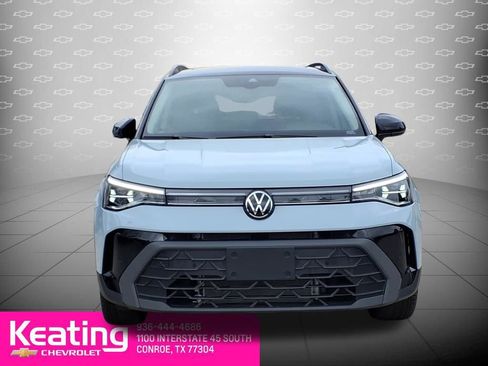 Used 2025 Volkswagen Taos SE FWD image 10