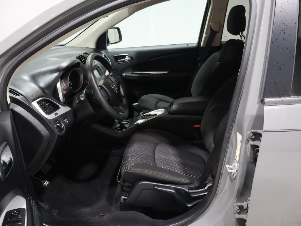 Used 2019 Dodge Journey SE FWD image 10