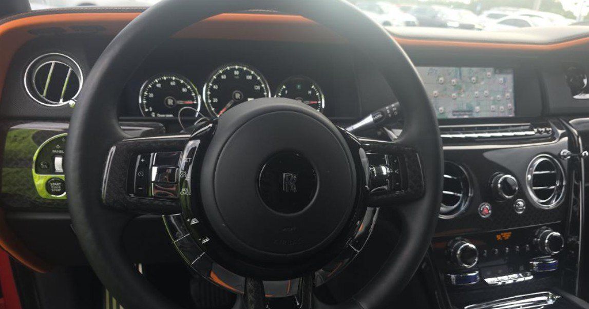 Used 2023 Rolls-Royce Cullinan Black Badge w/ Driver's Package AWD/4WD image 3