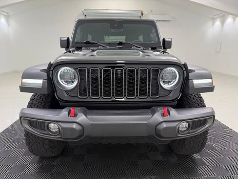 Used 2024 Jeep Wrangler Unlimited Rubicon w/ Technology Group AWD/4WD image 2