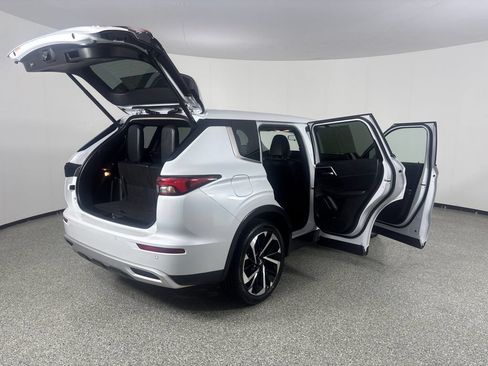 Used 2024 Mitsubishi Outlander SE FWD image 37