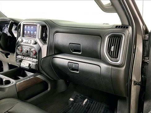 Used 2019 GMC Sierra 1500 SLT image 16