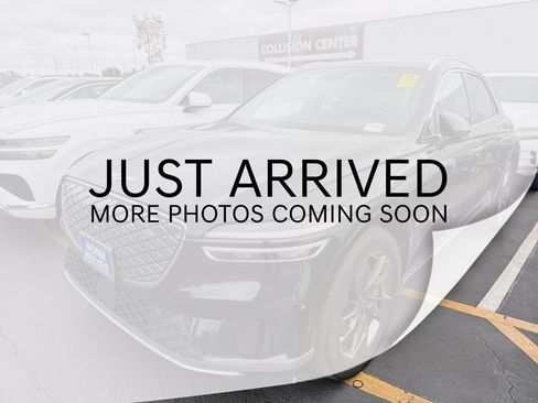 Used 2023 Genesis Electrified GV70 AWD/4WD image 3