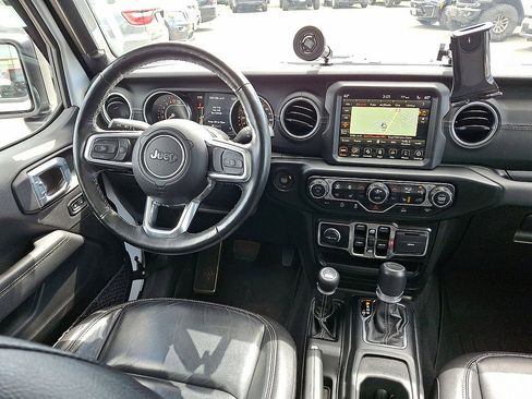 Used 2022 Jeep Gladiator Overland w/ Popular Equipment Package AWD/4WD image 15
