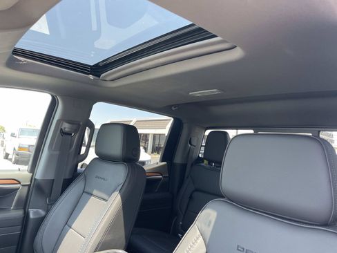 New 2026 GMC Sierra 1500 Denali w/ Technology Package AWD/4WD image 22