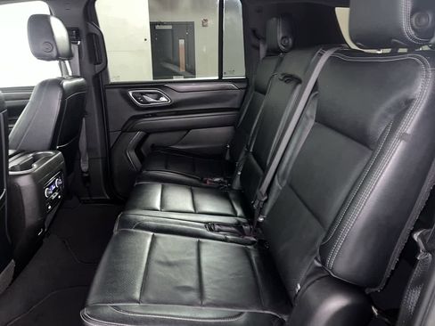 Used 2023 Chevrolet Suburban LS image 19
