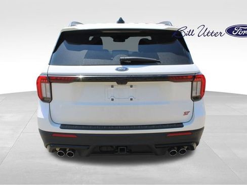 Used 2025 Ford Explorer ST AWD/4WD image 6