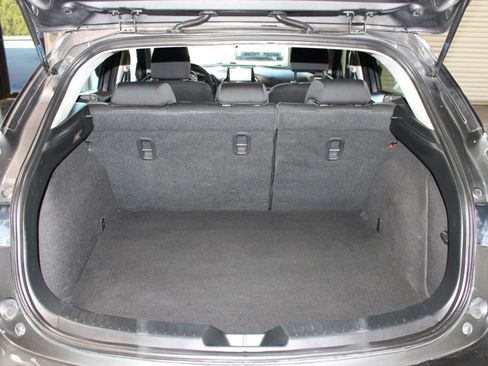 Used 2017 MAZDA MAZDA3 Sport FWD image 31