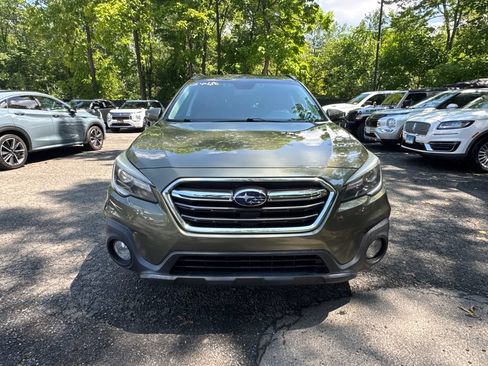 Used 2019 Subaru Outback 2.5i Touring AWD/4WD image 8