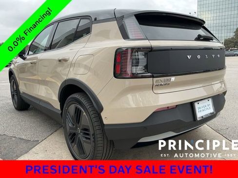 New 2026 Volvo EX30 Cross Country Ultra image 12